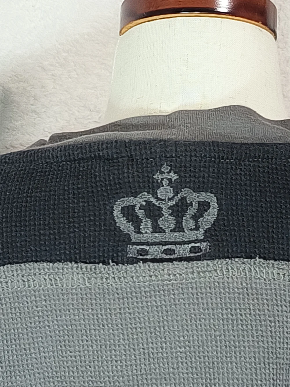 burnside Boys Gray Long Sleeve Tee with Blue Crest Patch        KS 27